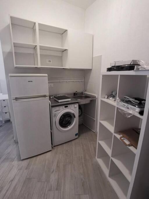 Confortable And Centrally Milan Flat Экстерьер фото